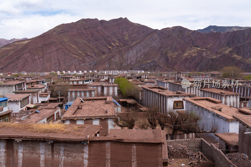 西藏香堆古镇的特色房屋