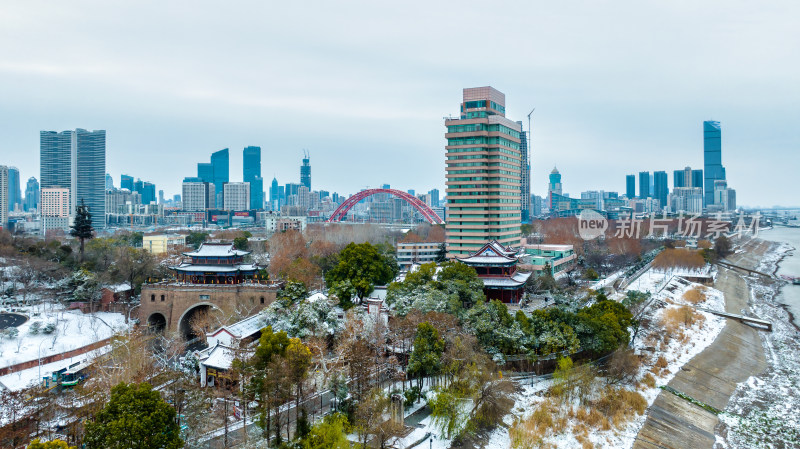 下雪后的武汉晴川阁景区