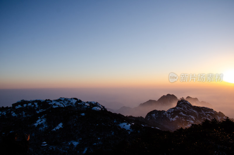 安徽黄山日出云海风光