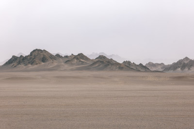 青海海西州茫崖市黑独山山体形态