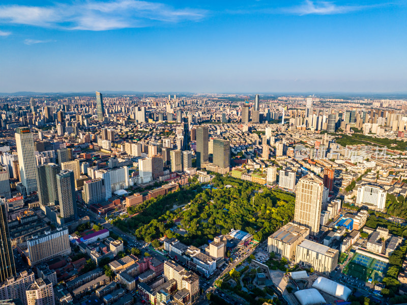 辽宁沈阳和平区中山公园和平南大街航拍城市