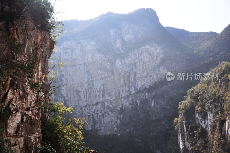 大石围天坑崇山峻岭鲜为人知的秘境