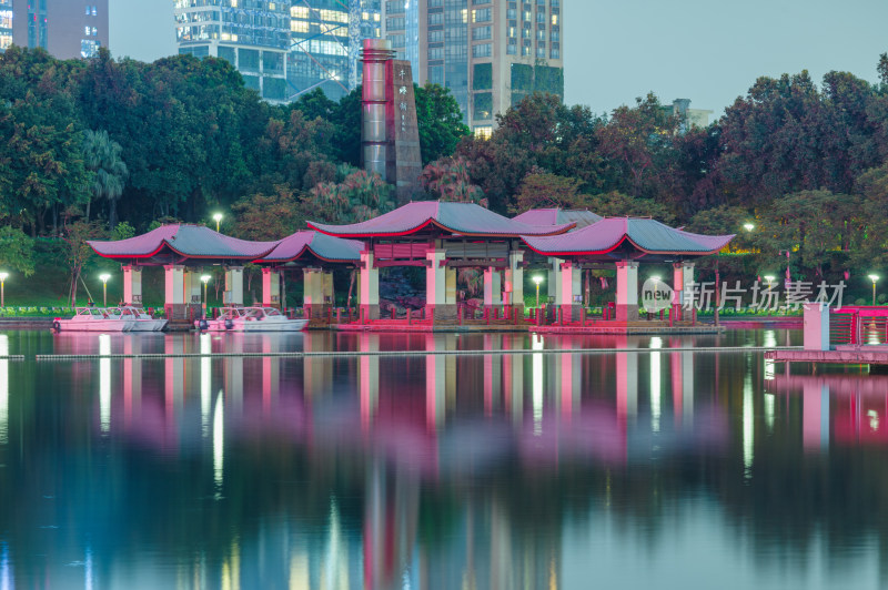 佛山千灯湖公园中式传统建筑凉亭夜景灯光