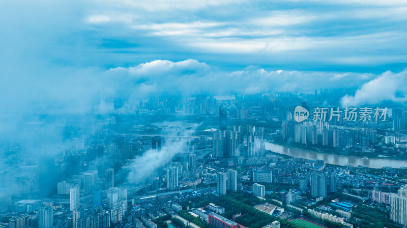 湖北武汉硚口区阴云天气城市航拍