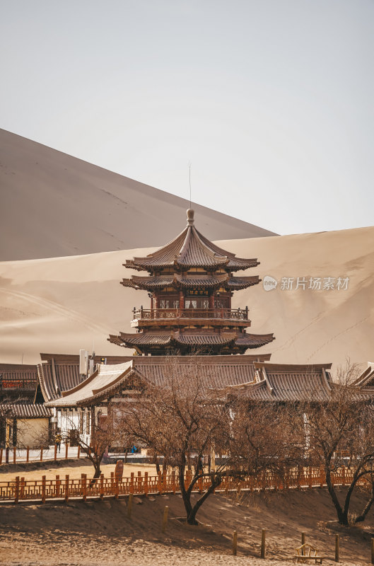 鸣沙山月牙泉