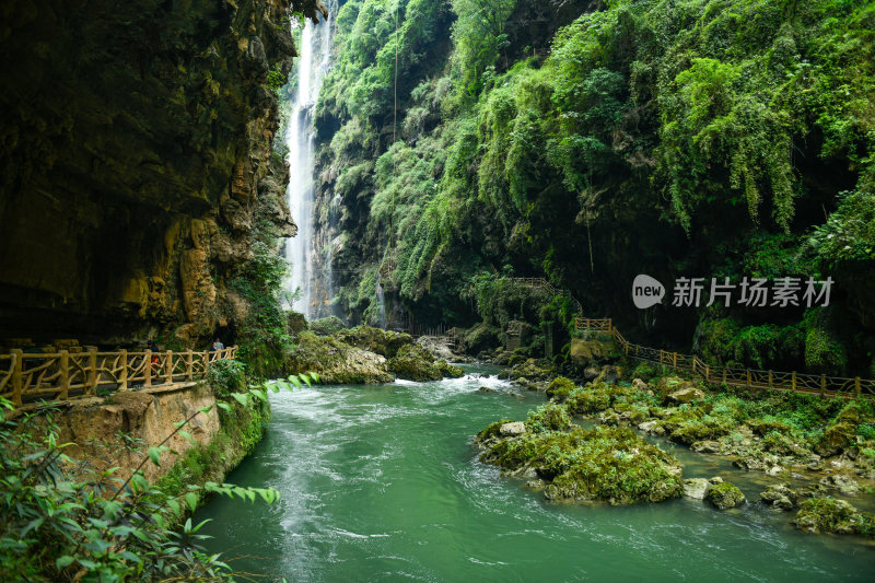 峡谷山川瀑布水流奔腾大自然风光