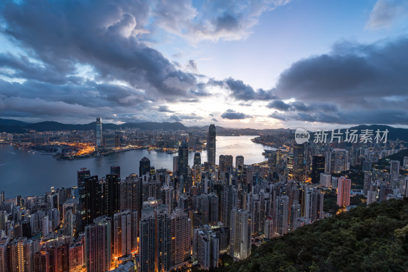 香港维多利亚港CBD中环日出夜景繁华都市