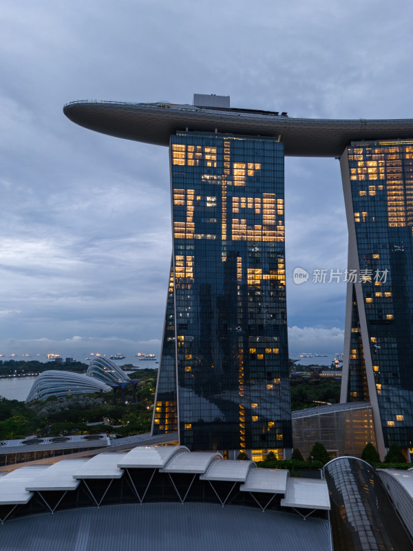 新加坡滨海湾金沙海滨奥林匹克蓝调夜景航拍