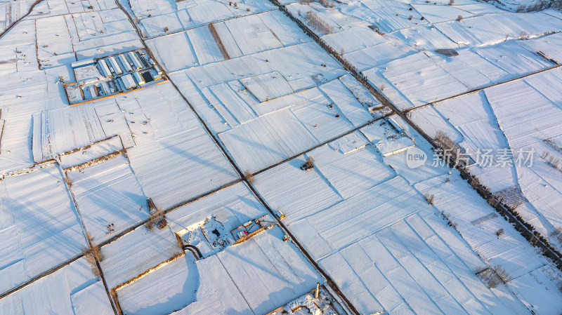 冬季大雪覆盖大地农田航拍