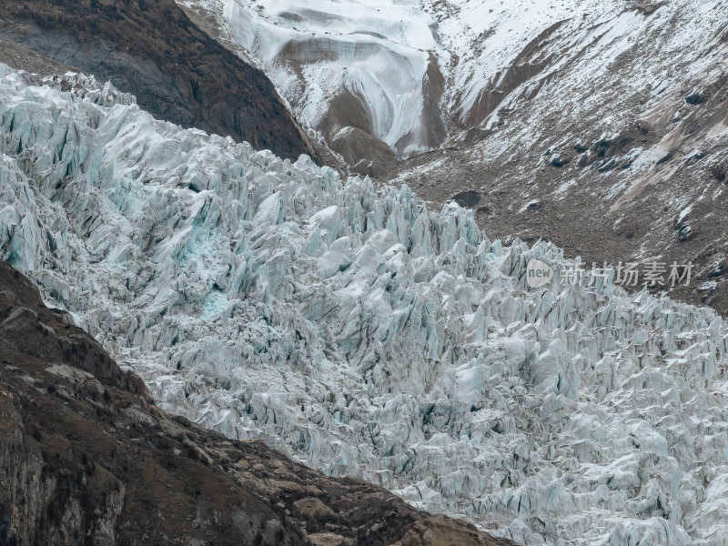 西藏那曲地区布加雪山冰川冰湖高空航拍