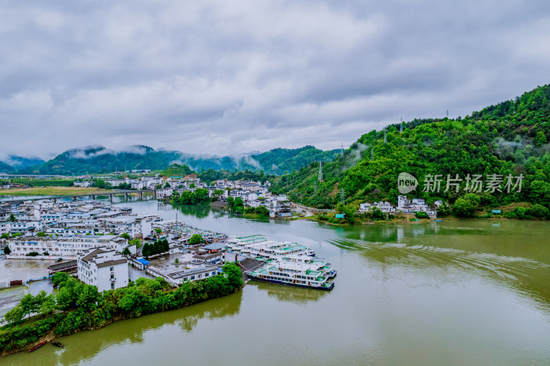 春日的新安江山水画廊风光