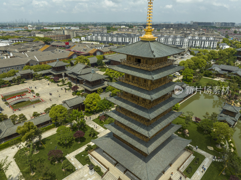 上海宝山寺寺庙中式建筑航拍