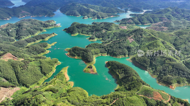 森林湖泊山川秀丽青山绿水