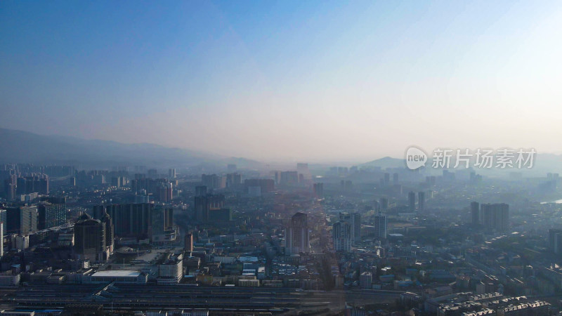 航拍城市清晨迷雾怀化全景