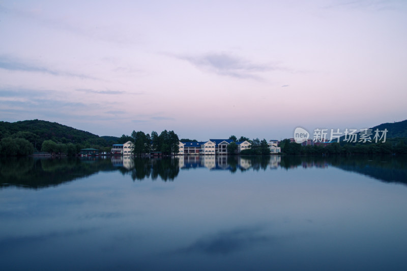 东湖落日