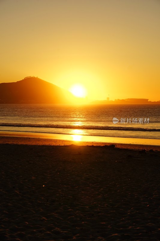 南非Bloubergstrand Beach，桌山，日落