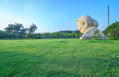 广州大学城露营地公园草坪大型雕塑雕像