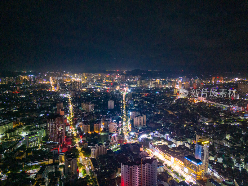 广西玉林城市交通夜景航拍图