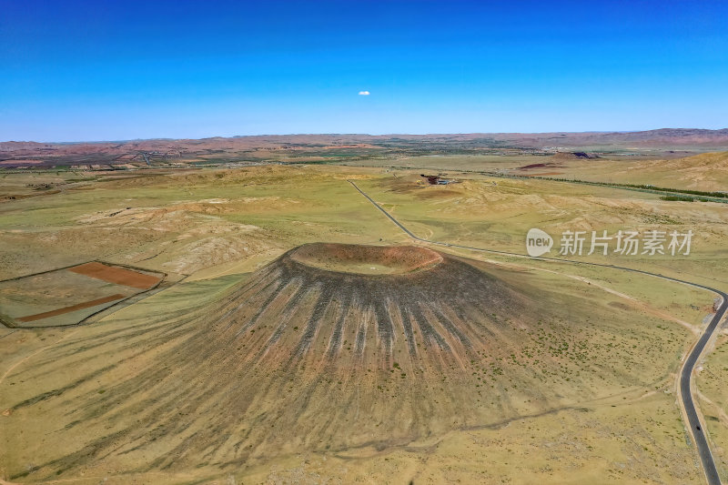 内蒙古乌兰布统乌兰哈达黑色火山群航拍