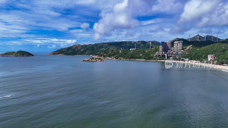 海上岛屿海岛大海蓝色海洋风景航拍图