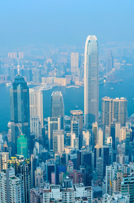 香港太平山顶看维港滨海摩天大楼建筑群