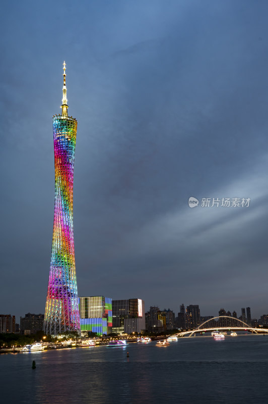 广州珠江新城CBD广州塔小蛮腰夜景城市风光