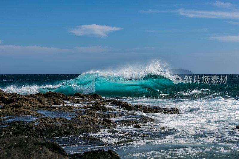 大海浪花巨浪浪潮汹涌海浪波涛汹涌