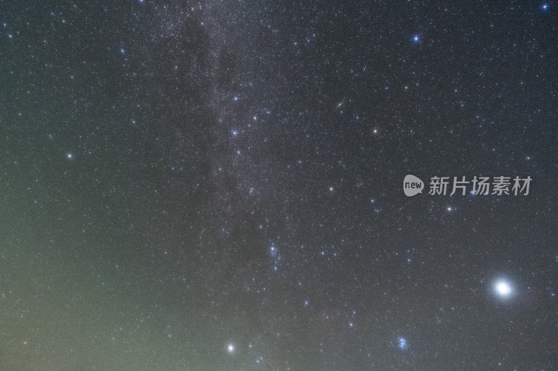 璀璨星空夜景 繁星点点如梦如幻