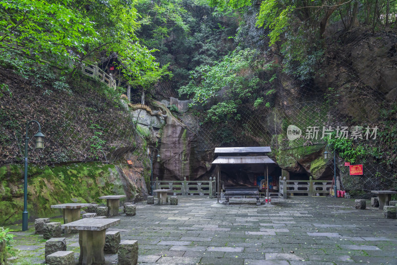 杭州宝石山景区金鼓洞景点