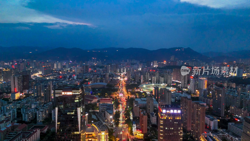 福建莆田城市夜幕降临航拍图