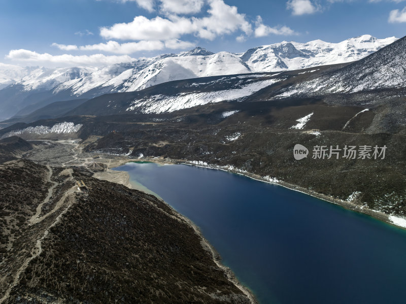 西藏山南洛扎秘境库拉岗日白马林措航拍