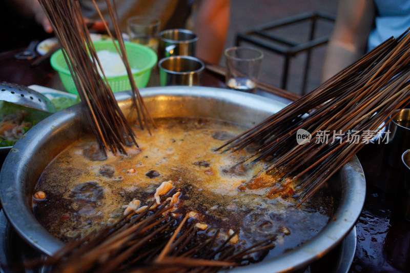 四川乐山街边小吃麻辣烫