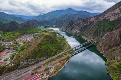 北京门头沟落坡岭站与落坡岭水库