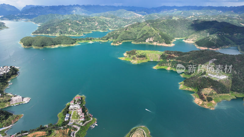 森林湖泊山川秀丽青山绿水