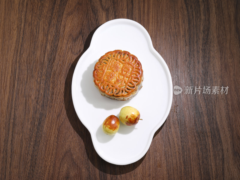 中国传统节日中秋节美食月饼和喝茶