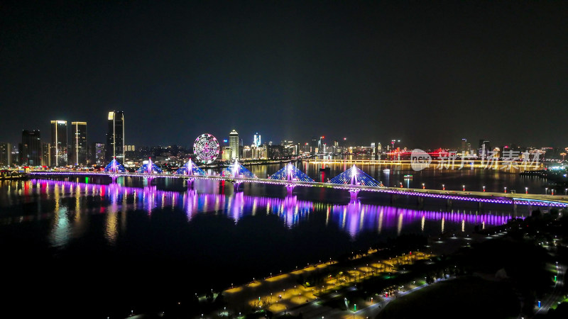 航拍江西南昌一江两岸夜景灯光