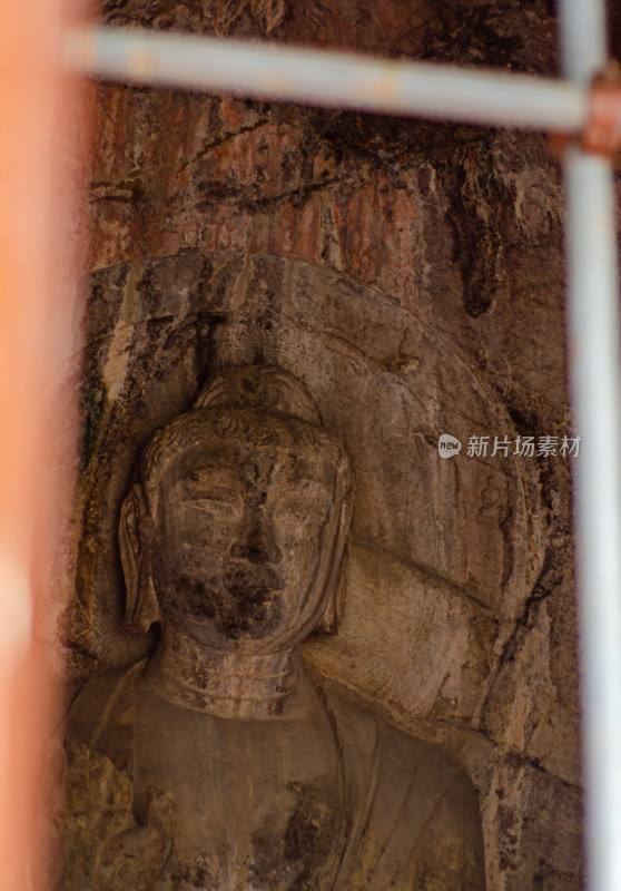 中国河南洛阳龙门石窟的潜溪寺的佛像