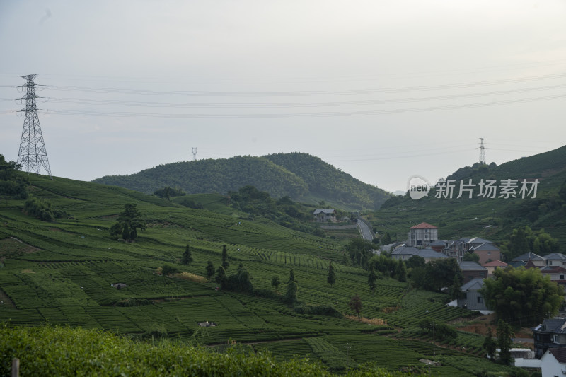 浙江杭州大朗山自然风光，在夕阳下的村庄