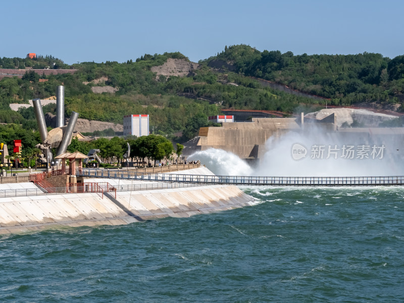 河南黄河小浪底水利枢纽防洪泄洪航拍