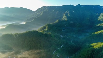 重庆酉阳：破晓时分的壮丽山河