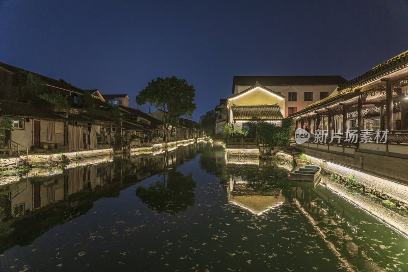 绍兴仓桥直街江南水乡夜景