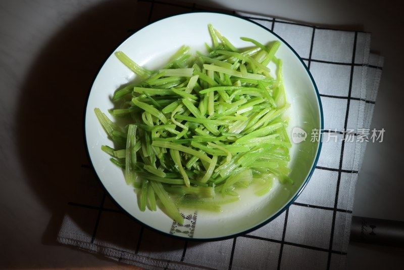中国菜：炒芹菜
