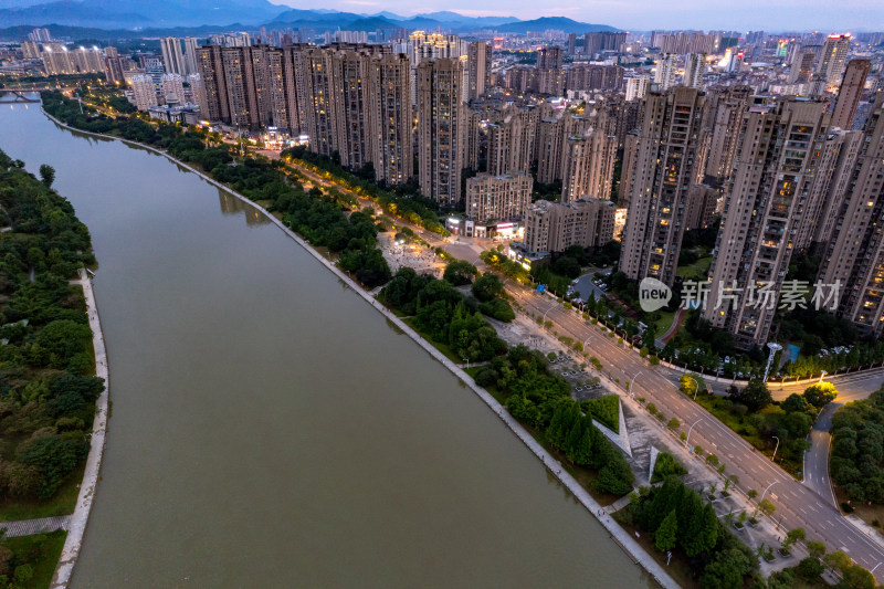 江西宜宾城市夜幕降临河流风景航拍图