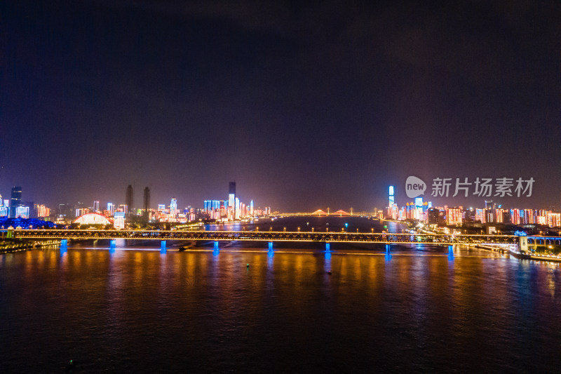 武汉长江大桥夜景灯光