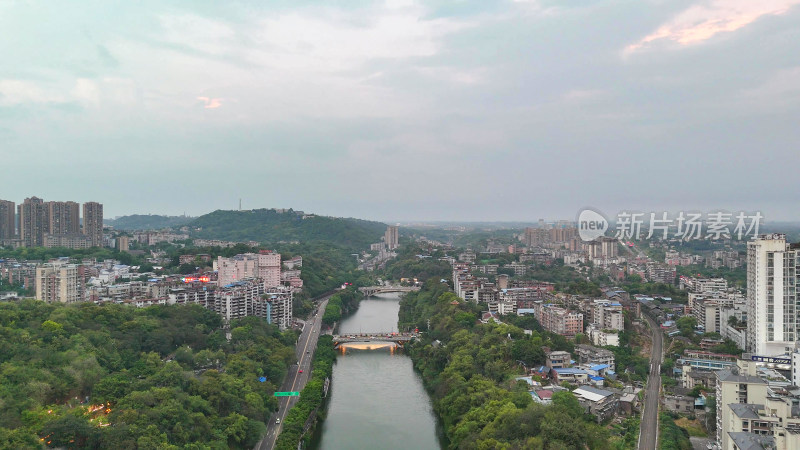 航拍四川自贡城市建设釜溪河风光摄影图