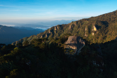 山林景色壮观的日出自然风光全景