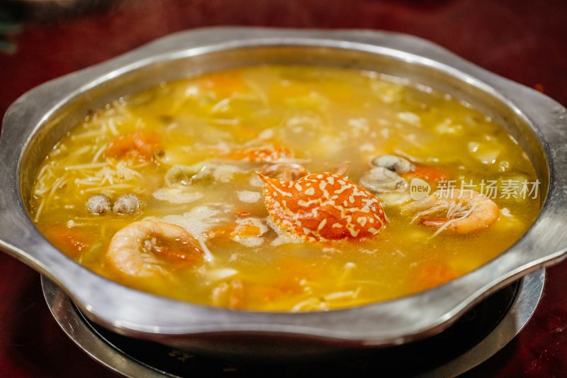 中式美食海鲜汤