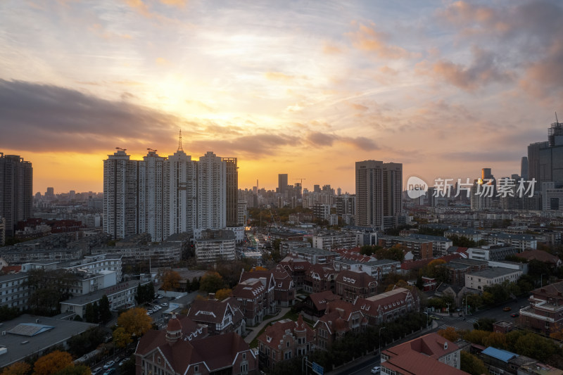 天津海河风景线小白楼商圈城市建筑日落风光