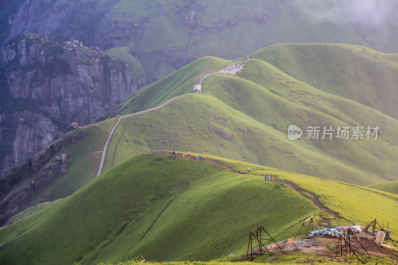 唯美清晨高山日出云海 武功山高山草甸