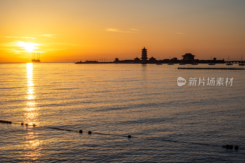 山东烟台蓬莱阁八仙过海景区海上日出景观